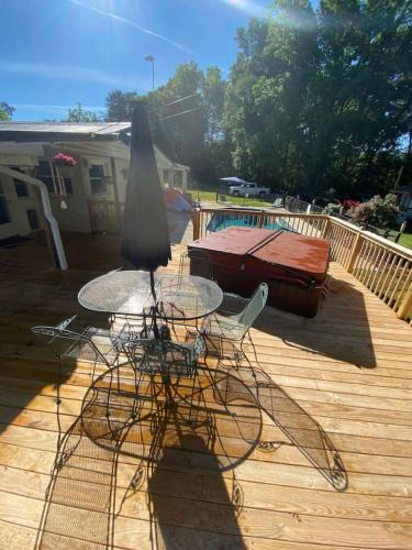 Etowah Apartment | Country Bliss Pool Spa & Nature's Playground