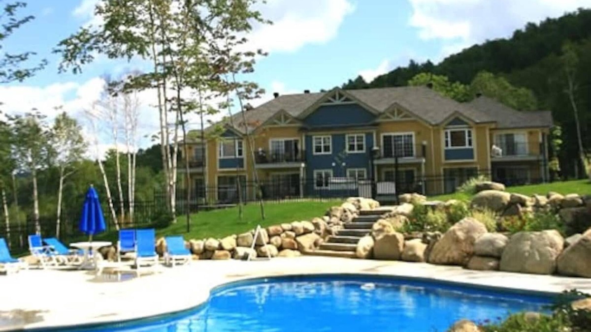Saint-Faustin-Lac-Carre Condo | Country charm, with the amenities of a condo village at your feet