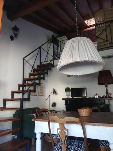Montespertoli Apartment | country chic loft Dolce Nocciola