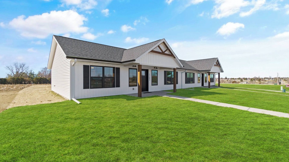 Washington House | Country Club Cottages - 1703