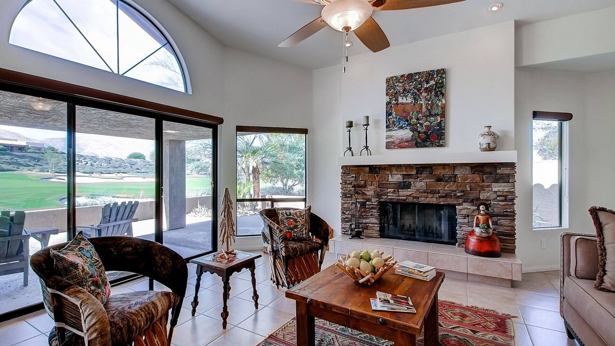 Borrego Springs House | Country Club Home: 2 BR, 2 BA + Den ~ 1 Mi to Golf