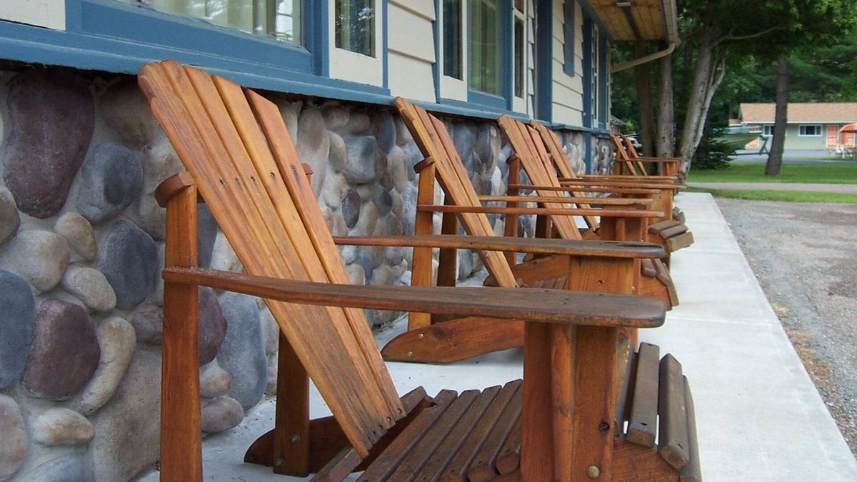 Thendara Hotel | Country Club Motel