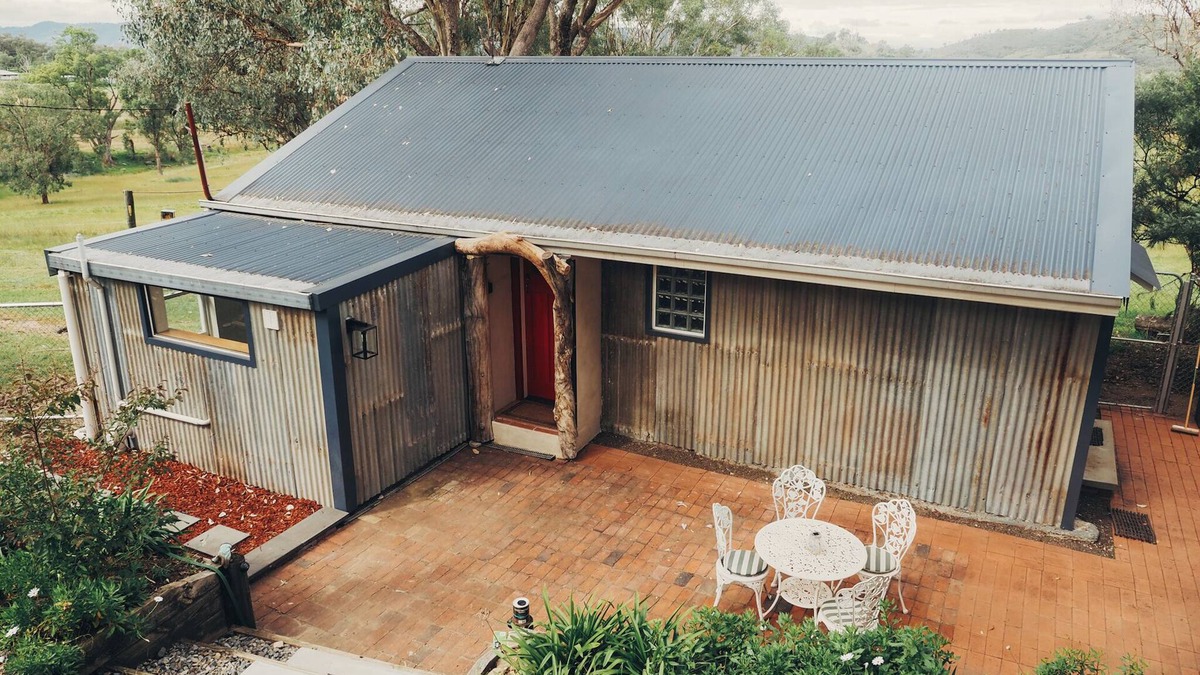 Tintinhull Cottage | Country cottage 10 minutes to Tamworth - pet friendly!