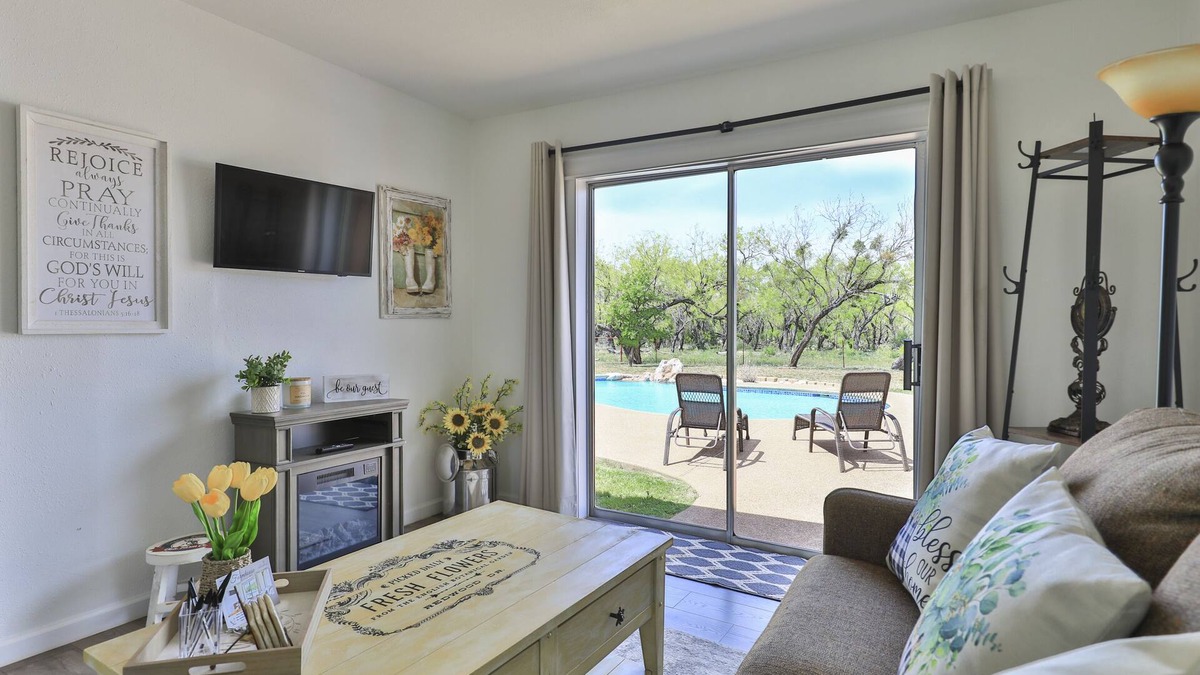 Potosi House | Country Cottage By the Pool
