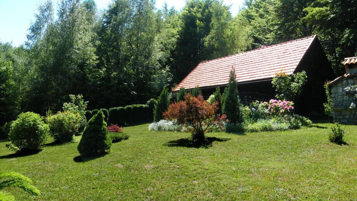 Lokve Cottage | Country Cottage near Crikvenica & Fuzine - 30 Mins to Beach - SAVE €200/week!