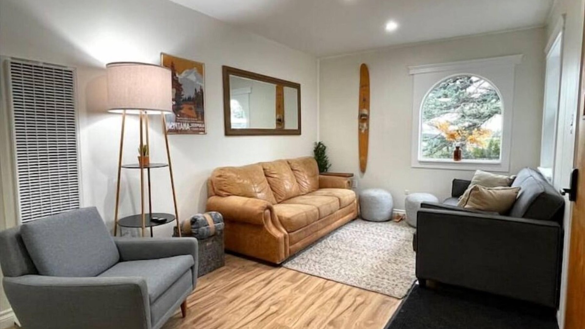 Billings Cottage | Country Cottage with a View