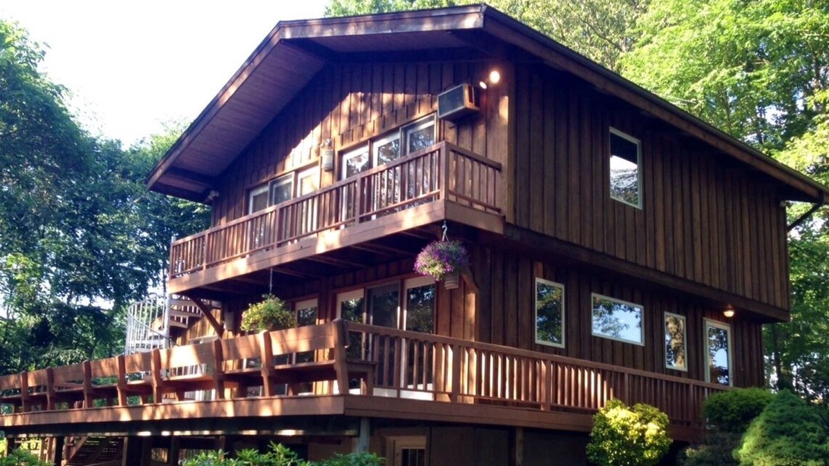 Quarryville Cabin | Country Coziness - Lancaster County private Cabin - Fire pit and Florida room