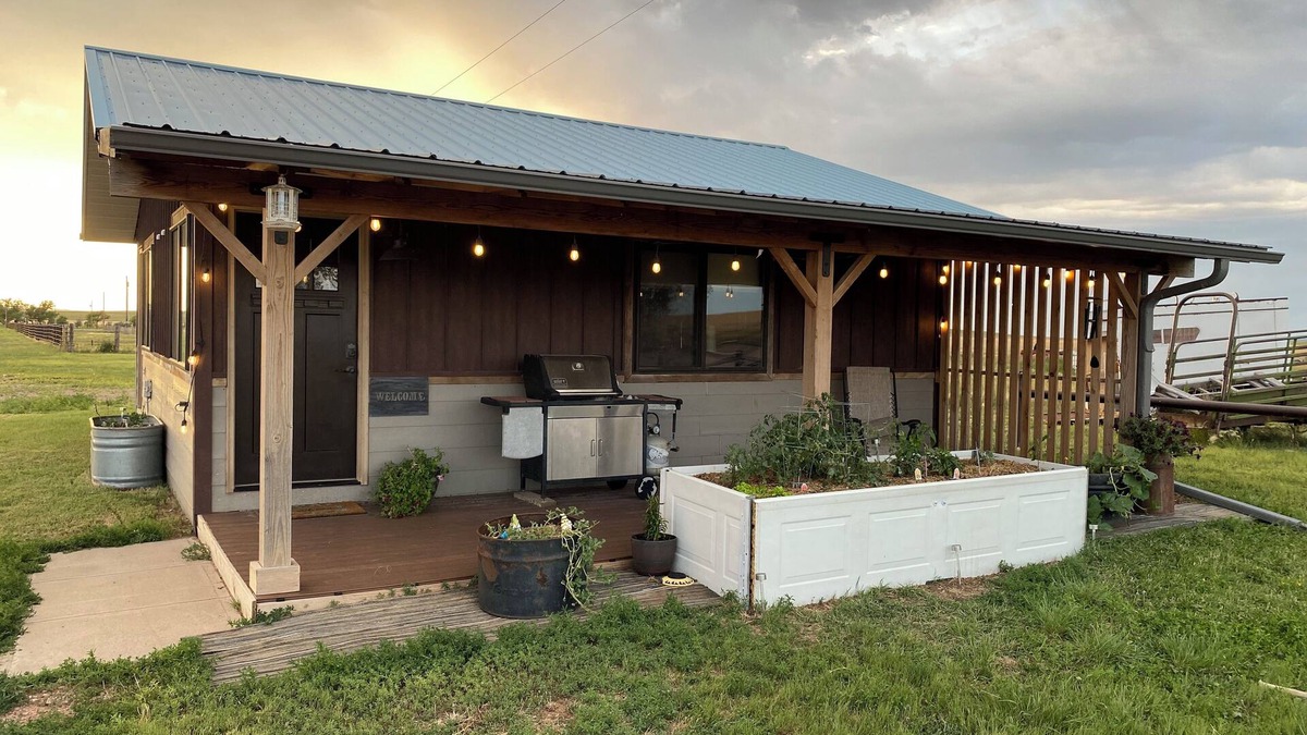 Moorcroft Cabin | Country cozy cabin on a real working ranch! Located just 2 miles off I-90.