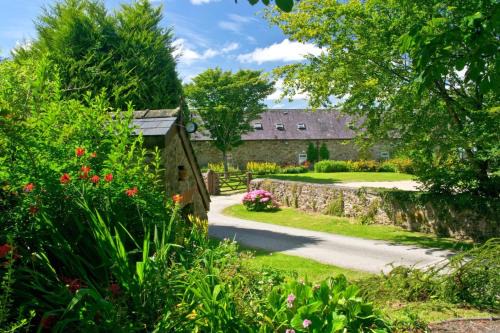 Haverfordwest House | Country Dual Cottage Stay Comfortably Sleeps 6