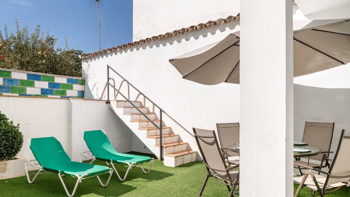 Cortes de la Frontera House | Country House 'La Fresneda' with Mountain View, Wi-Fi and Air Conditioning