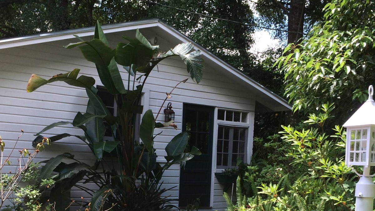 Glenwood House | Country Estate Guest Cottage