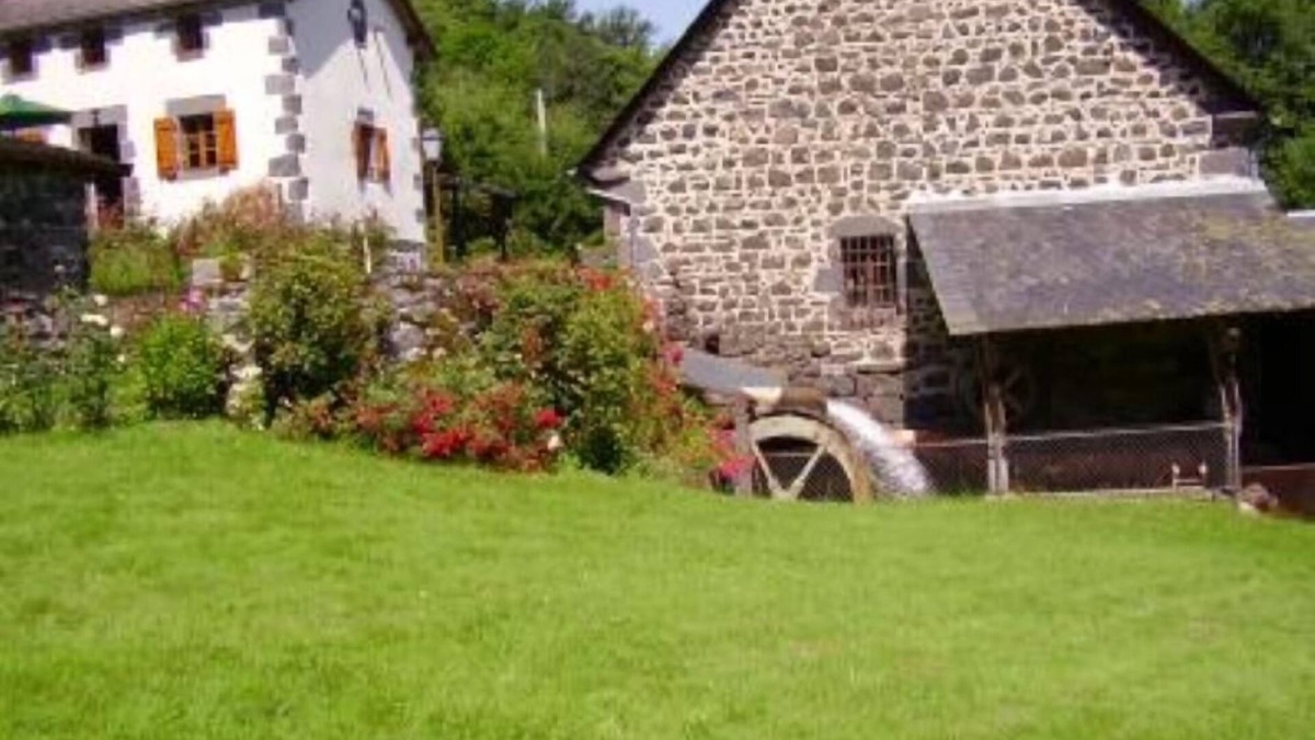 Saint-Pierre-le-Chastel Cottage | Country Cottage/Gite - PONTGIBAUD