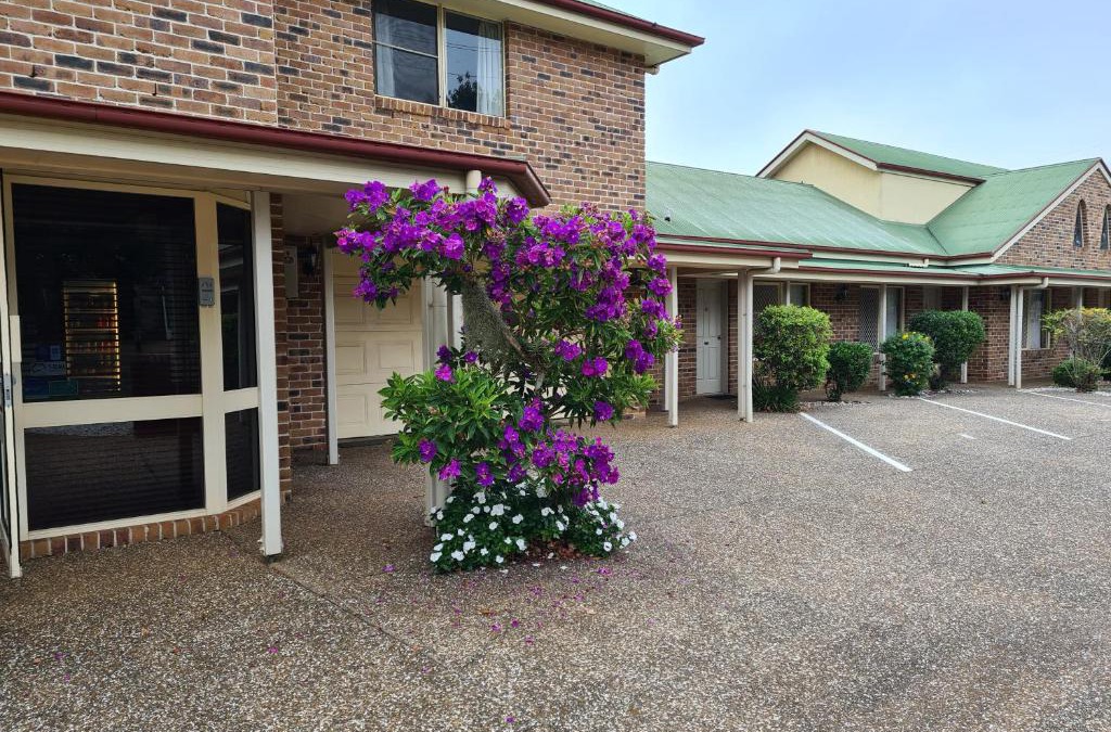 South Toowoomba Hotel | Country Gardens Motor Inn