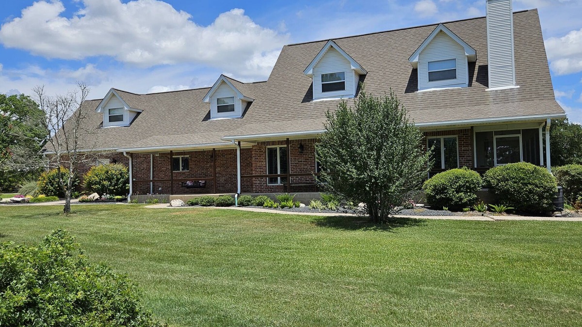 Country Properties House | Country Getaway Close to Campus-Kyle Gameday House Rental on 6 Acres