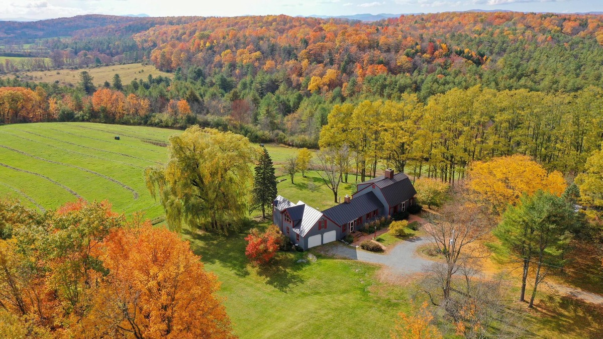 Shoreham House | Country getaway with gorgeous views, 15 minutes from Middlebury