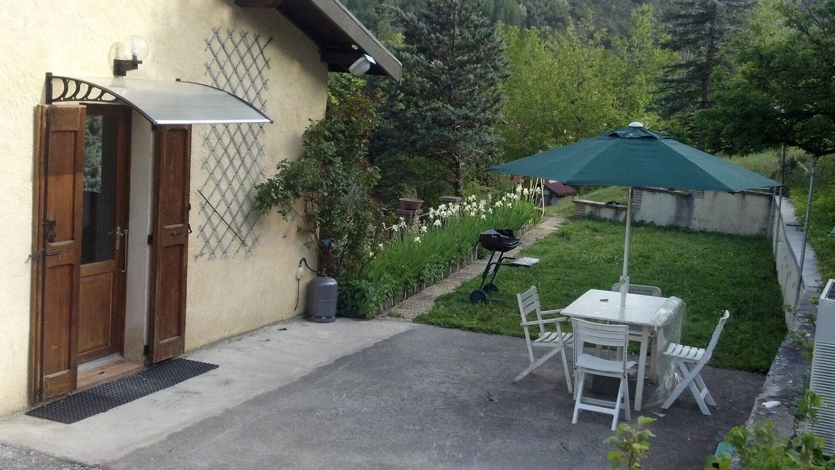 Montjay Apartment | Country gite
