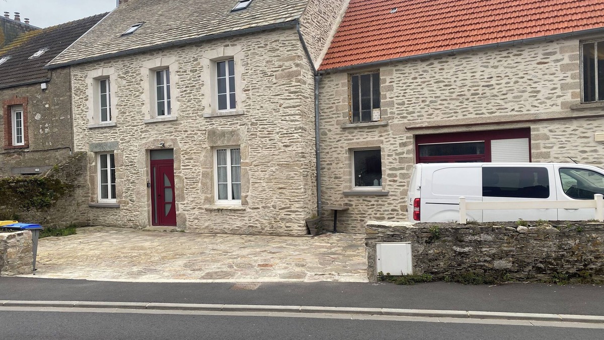 Tourlaville House | Country house, 50 m from the beach, close to all amenities, private parking