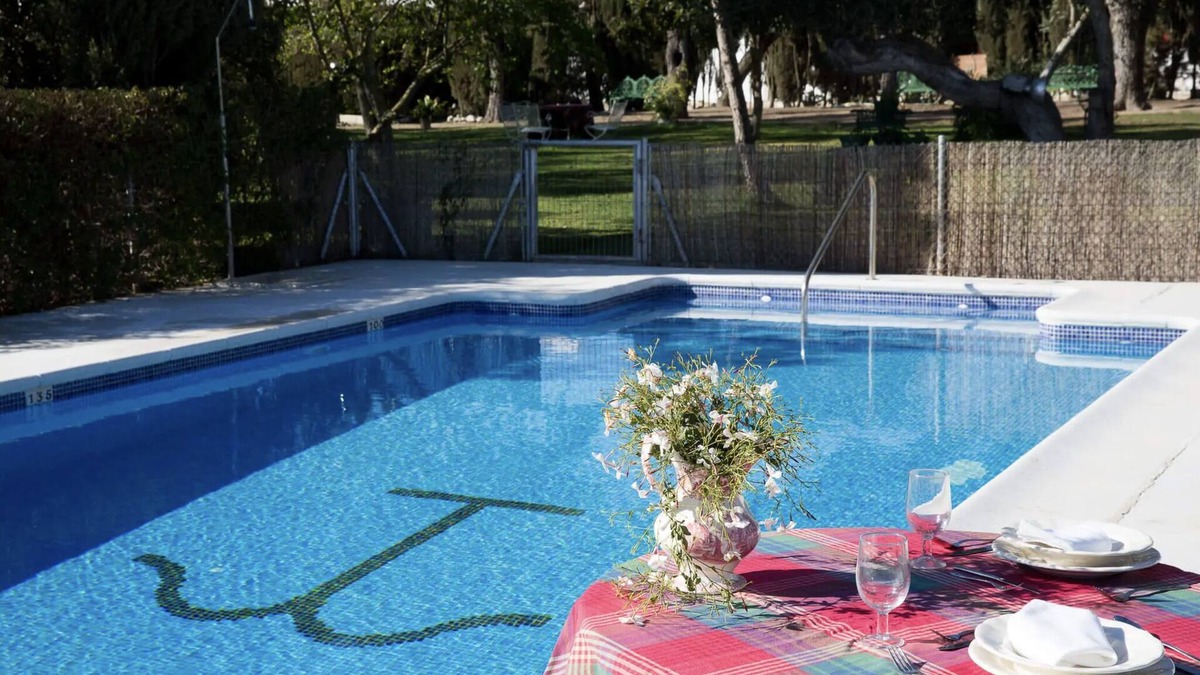 Jerez de la Frontera House | Country House 'La Mariscala' with Private Pool, Wi-Fi and Air Conditioning
