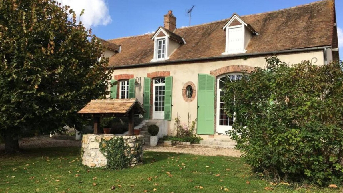 Courcelles-en-Bassee House | Country house with large garden