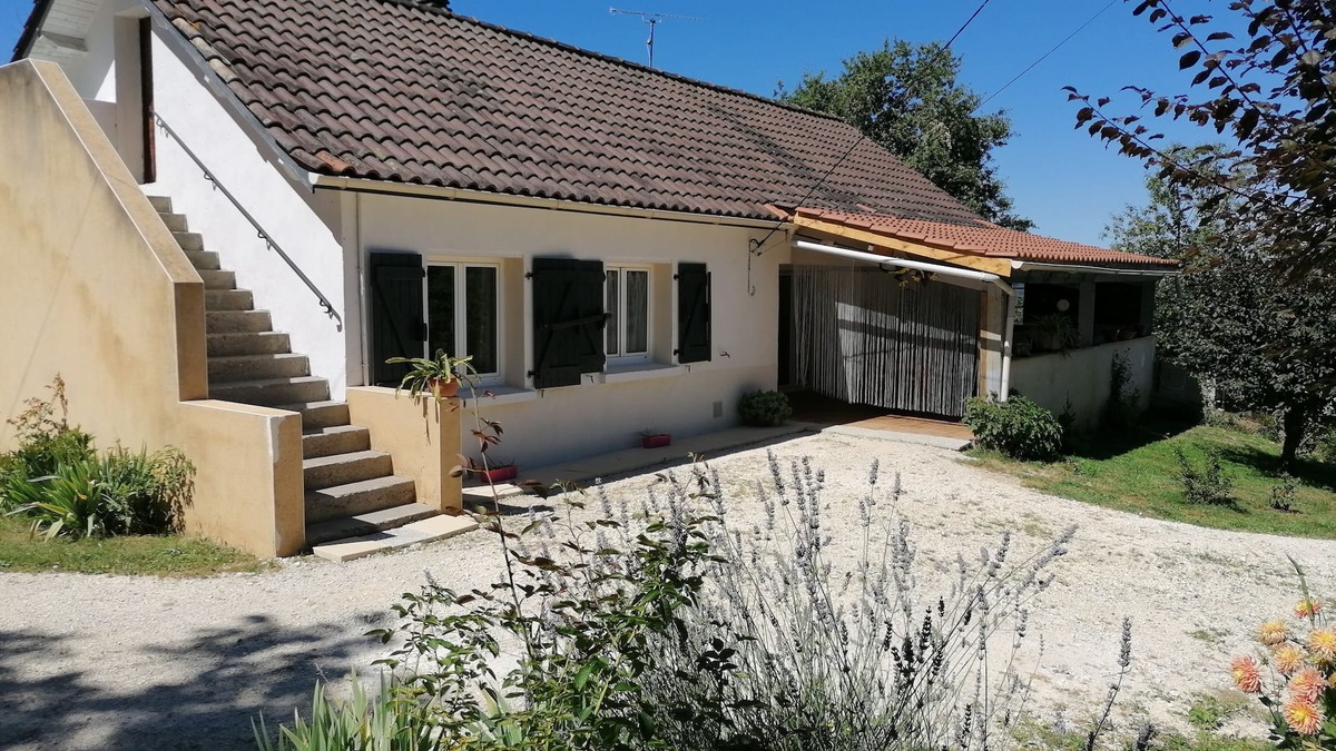 Marcillac-Saint-Quentin House | Country house with enclosed garden
