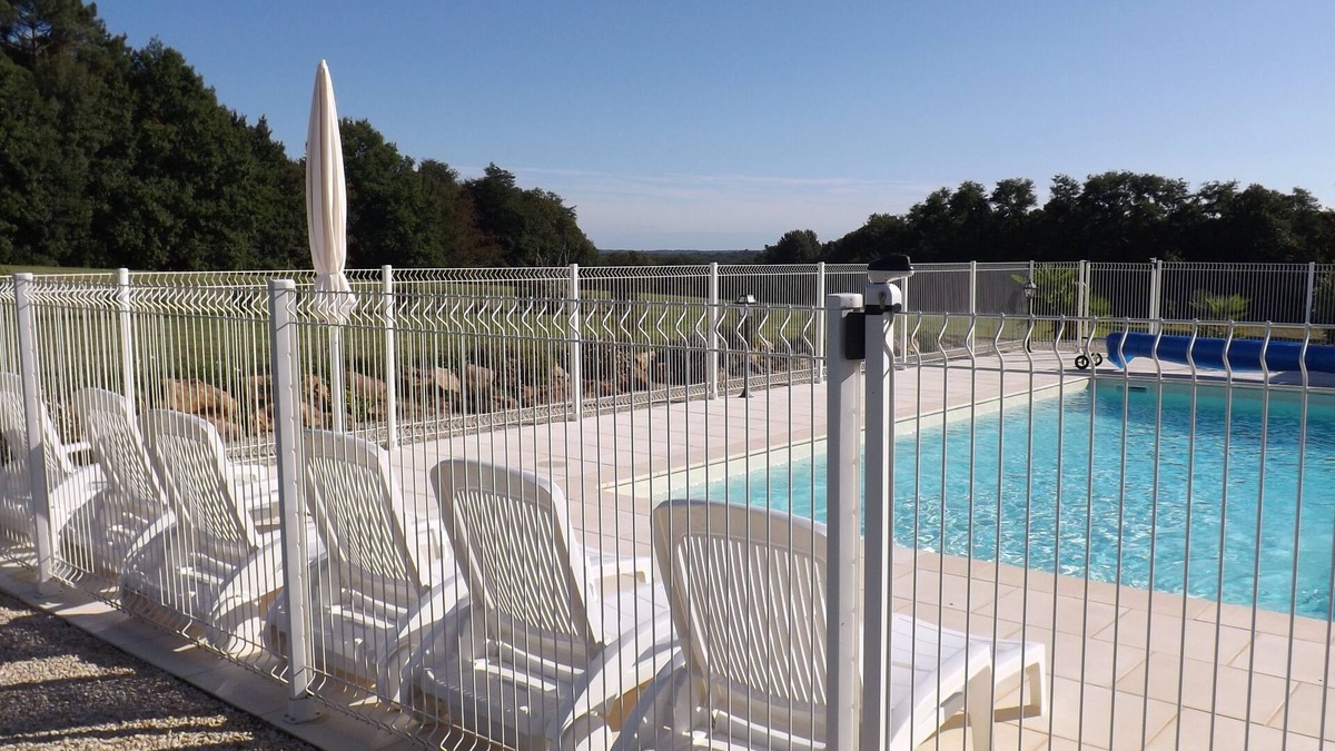 Cause-de-Clerans House | country holiday home - CAUSE DE CLERANSHouse with garden