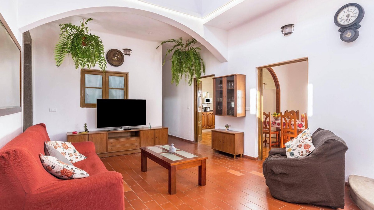 Firgas Villa | Country Home "El Huerto" with Sea View, Mountain View, Roof Terrace & Garden