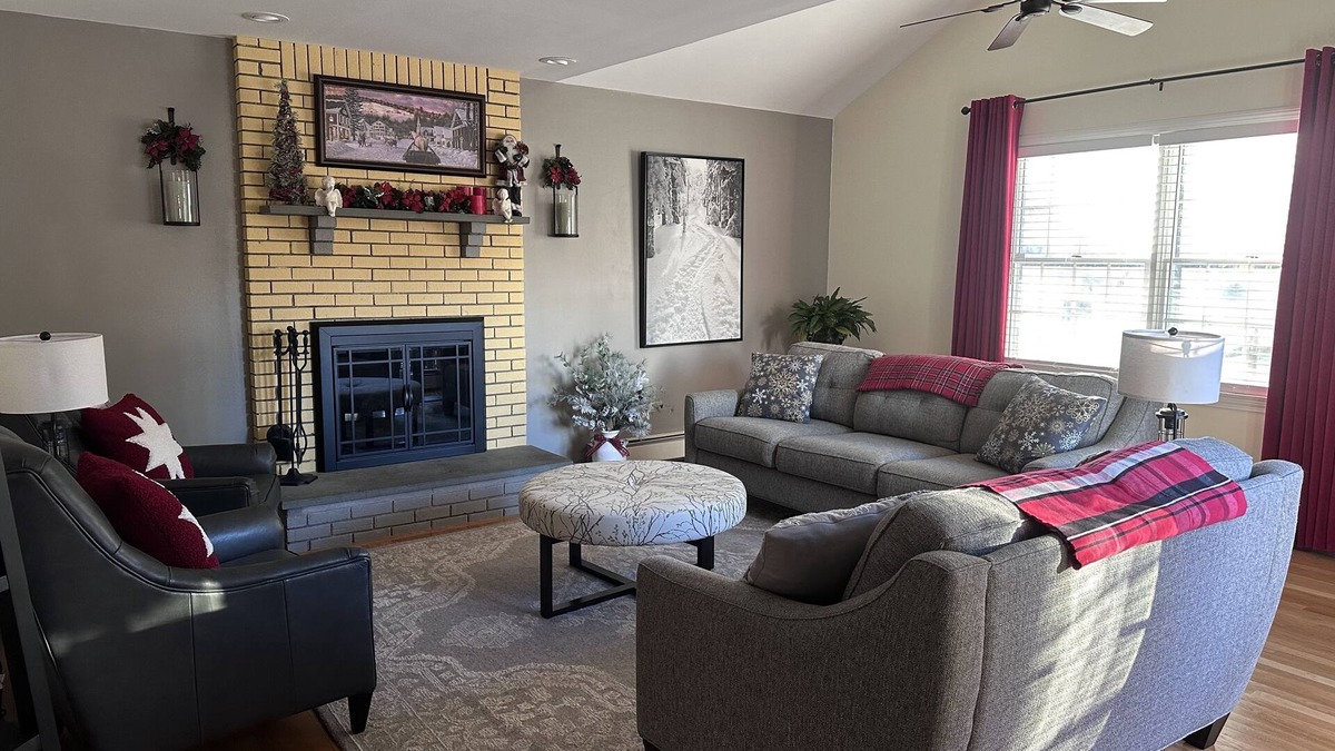 New Hartford House | Country home vacation oasis with pool, hot tub, near lake/hiking.