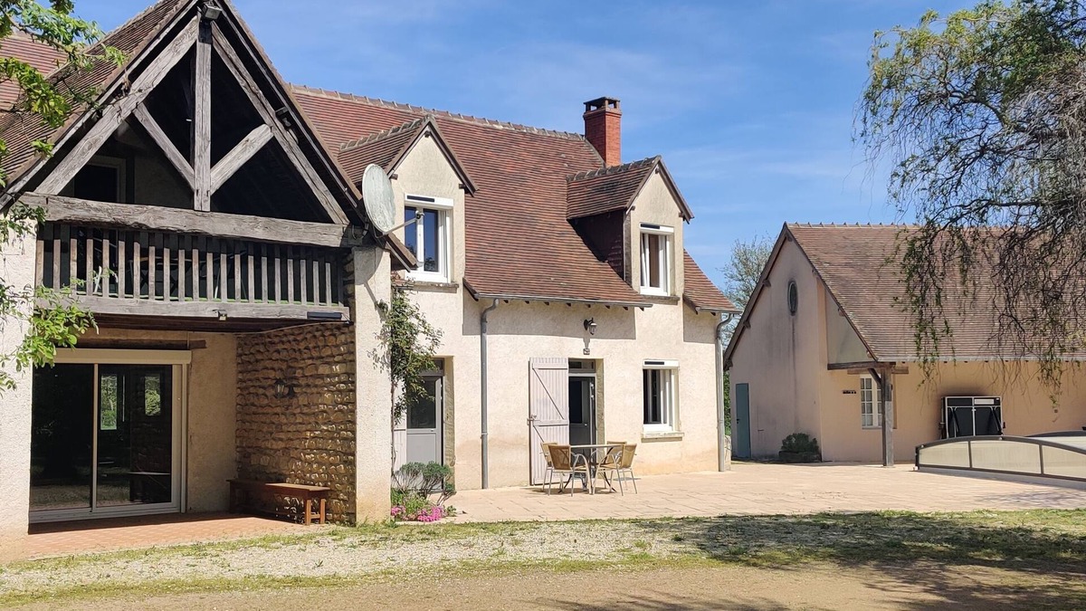 Thevet-Saint-Julien House | Country house with heated pool