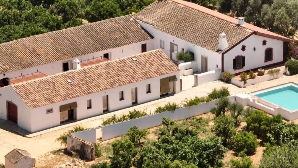 Conceicao e Cabanas de Tavira House | Country House 'Quinta Do Alvisquer' with Shared Pool, Wi-Fi and Air Conditioning