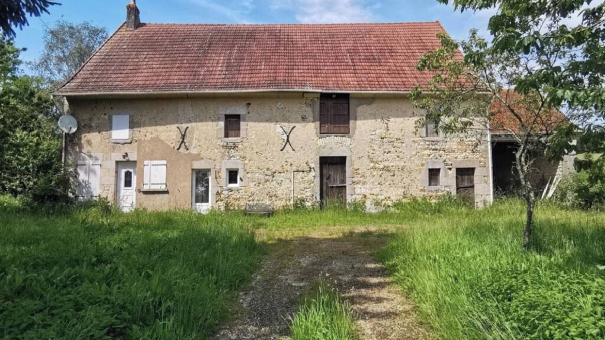 Alligny-Cosne House | Country house 15 minutes from the Loire in the Sancerre wine region