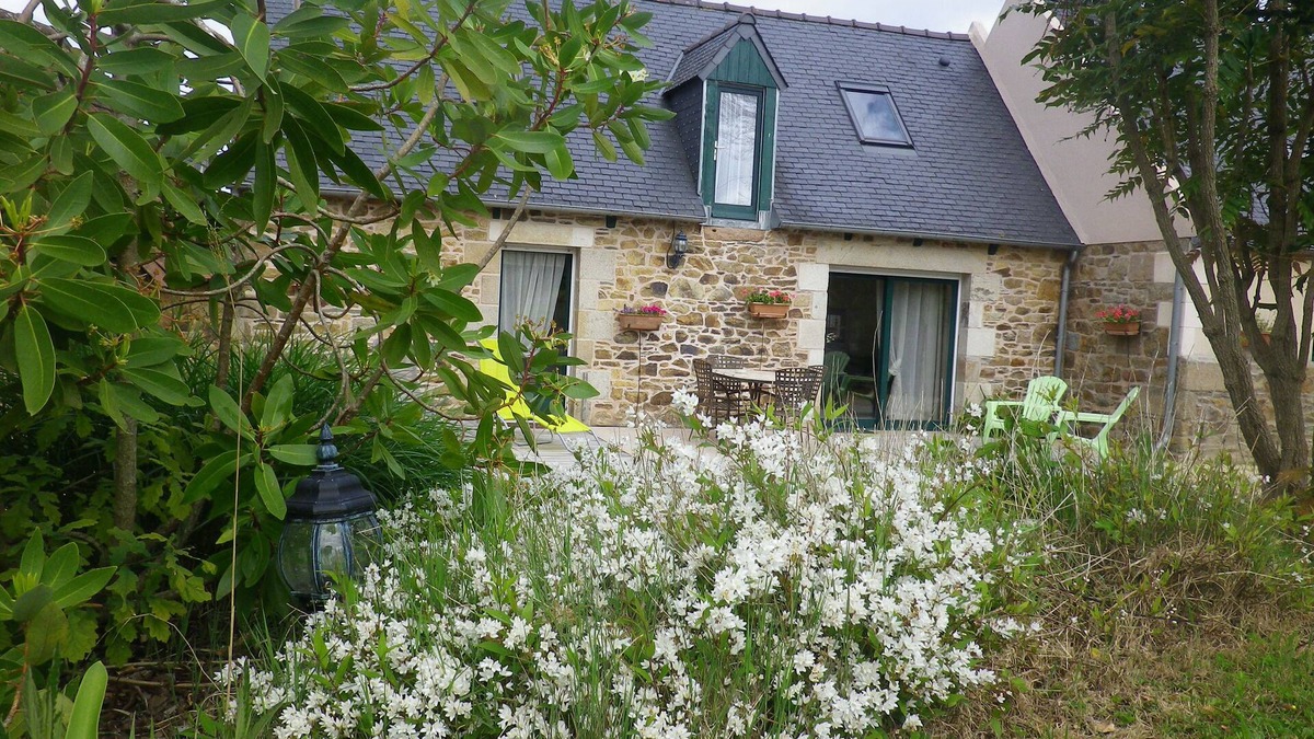 Lannion House | Country house a few minutes from the sea and the pink granite coast