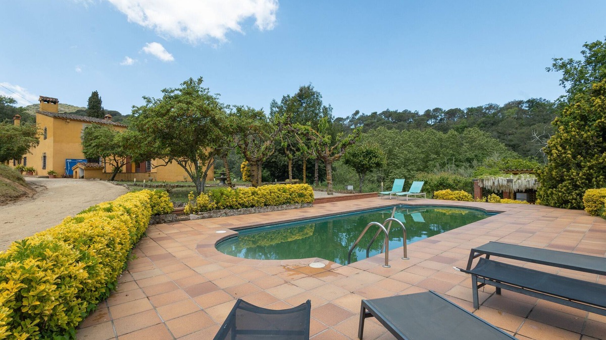 Dosrius Villa | Country House 'Can Marc' with Mountain View, Private Pool and Wi-Fi