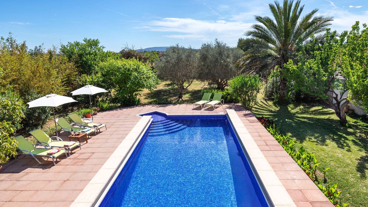 Binissalem Villa | Country House 'Can Putxeta' with Mountain View, Private Pool and Wi-Fi