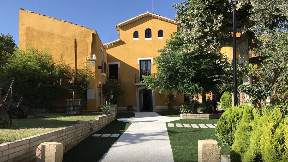 Can Trabal Cottage | Country house Can Trabal 1840 near Sitges up to 26 guests