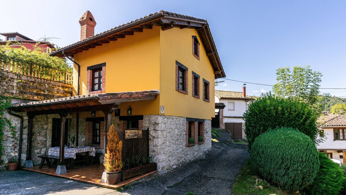 Mestas de Con House | Country House 'Casa Raquel' with Mountain View and Private Garden