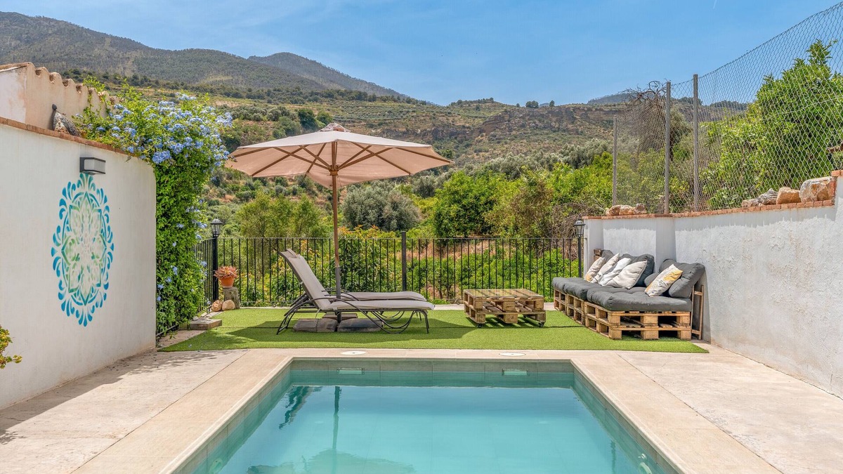 El Valle House | Country House 'Casa Con Vistas A Sierra Nevada' with Mountain View, Wi-Fi, and Air Conditioning