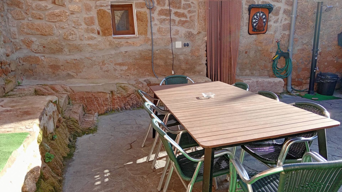 Valdeverdeja House | Country House 'El Canchal De Eladia' with Mountain View, Wi-Fi and Air Conditioning