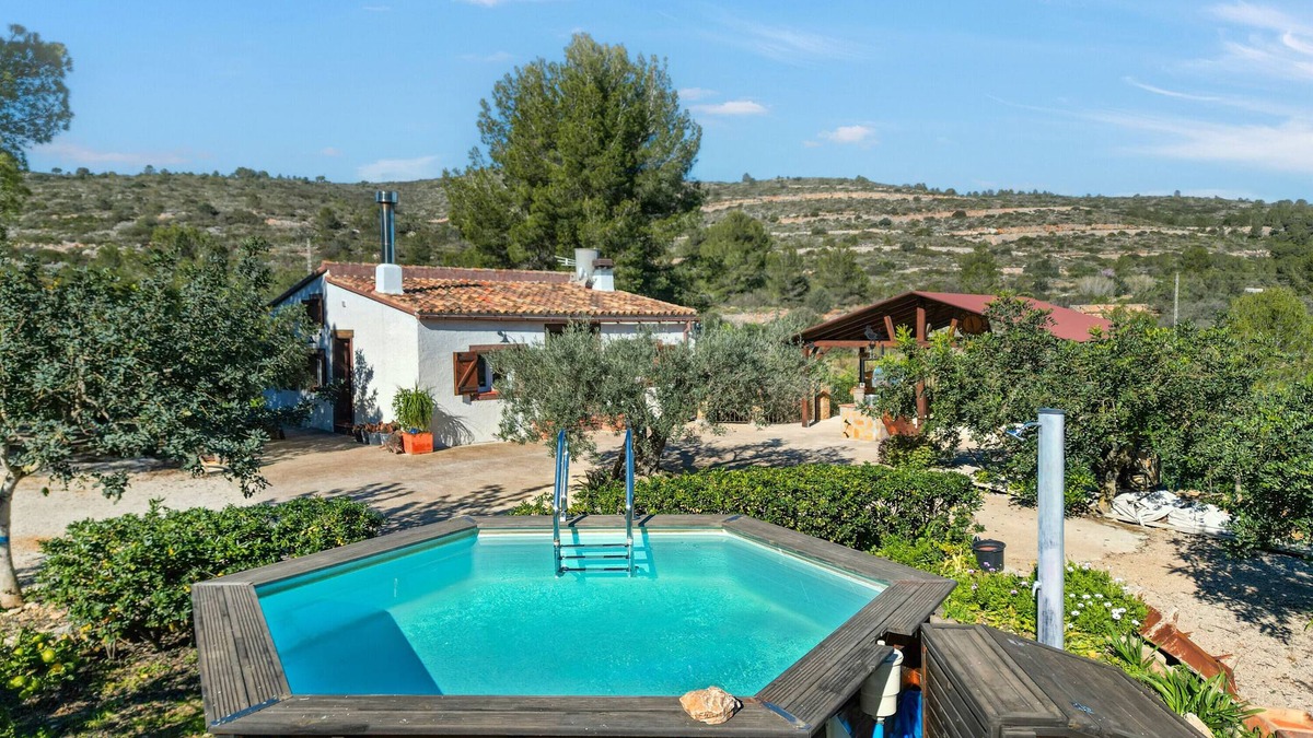Pedreguer House | Country House 'El Castellet De L'Ocaive' with Mountain View, Wi-Fi and Air Conditioning