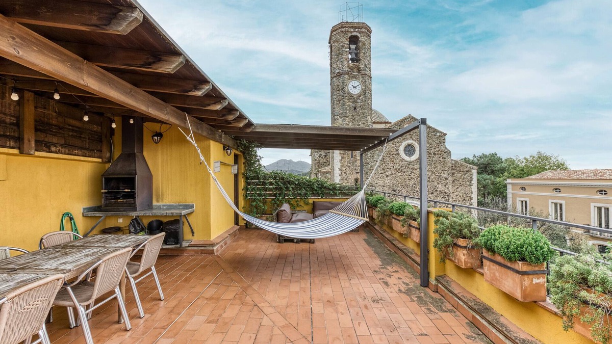 Garriguella House | Country House 'El Torn' with Mountain View, Wi-Fi and Air Conditioning