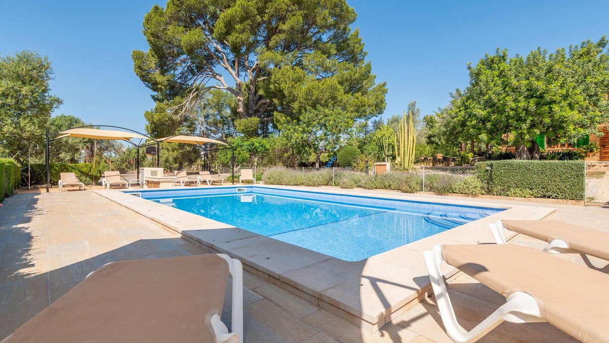 Binissalem Villa | Country House "Els Garroverets" with Private Pool & Wi-Fi