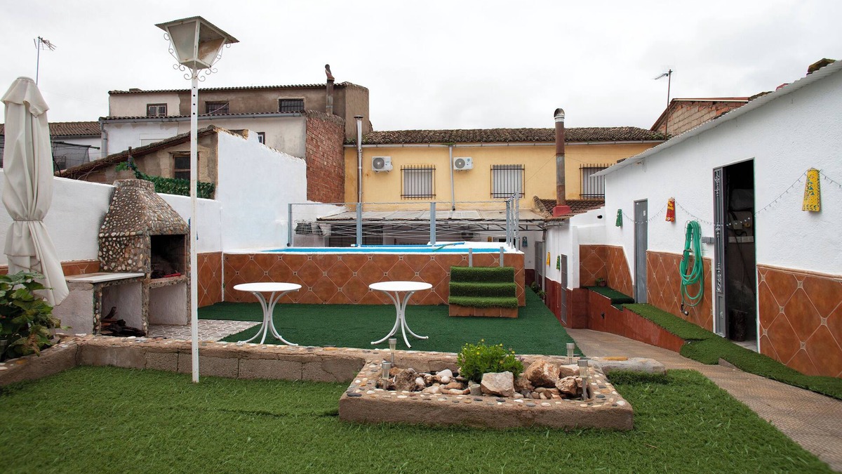 Villatorres House | Country House 'Carmen House' with Private Pool, Wi-Fi and Air Conditioning