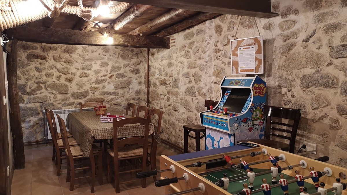 Villar de Corneja Cottage | Country Houses Walls