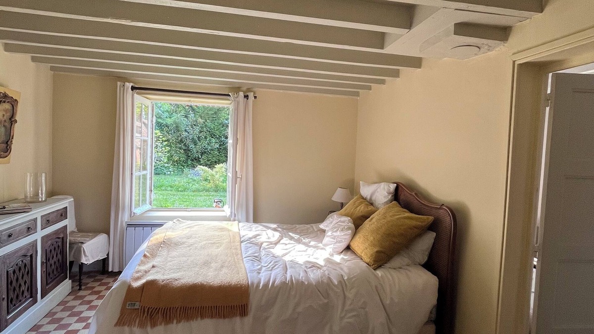 Saint-Aquilin-de-Pacy House | Country house in the heart of a forest offering peace and quiet, 50 minutes from Paris