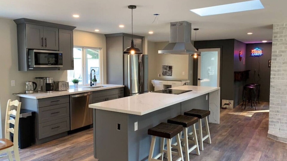 Hobart House | Country House in Maple Valley