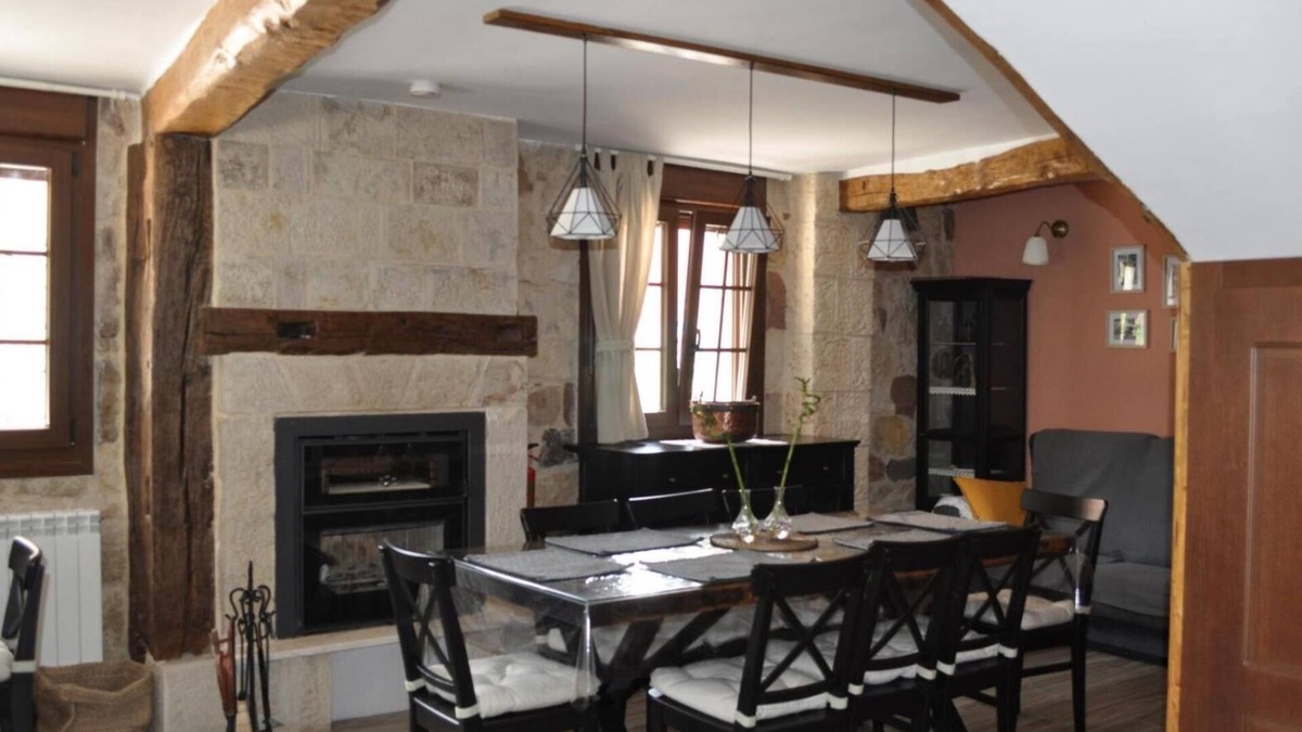 Valmala House | Country House 'La Genciana Chica' with Mountain View and Wi-Fi