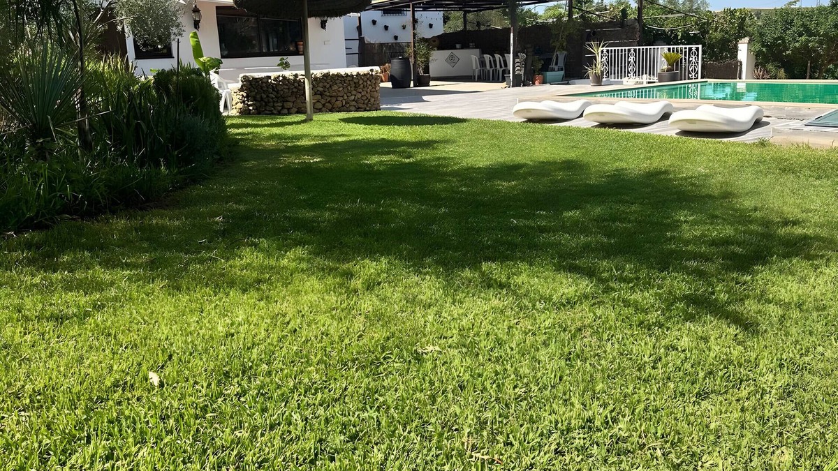 Villamartin House | Country House 'La Zua' with Private Pool, Wi-Fi and Air Conditioning