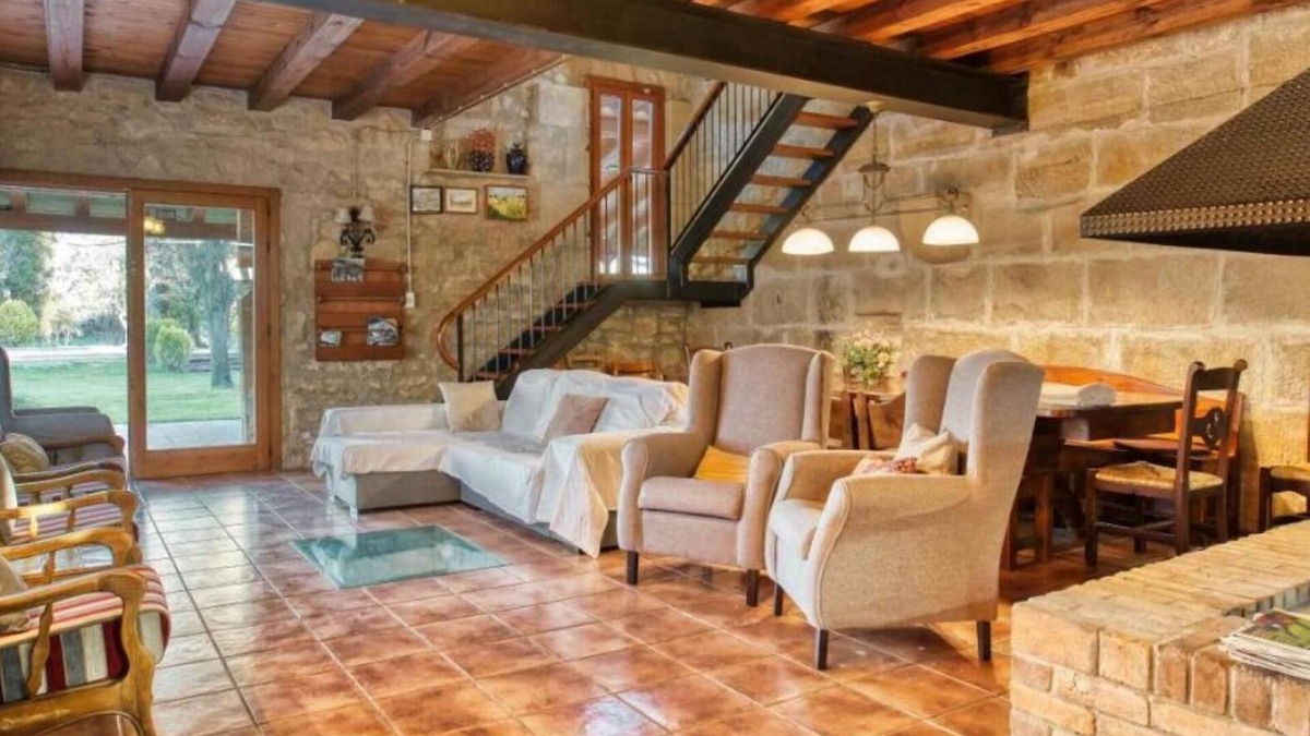Juneda House | Country House 'Lo Molí De Juneda' with Mountain View, Private Pool and Wi-Fi