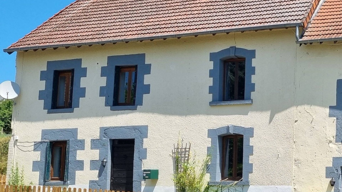 Janaillat House | Country House 'Meadow View - Grande Gîtes' with Private Pool, Private Terrace and Wi-Fi
