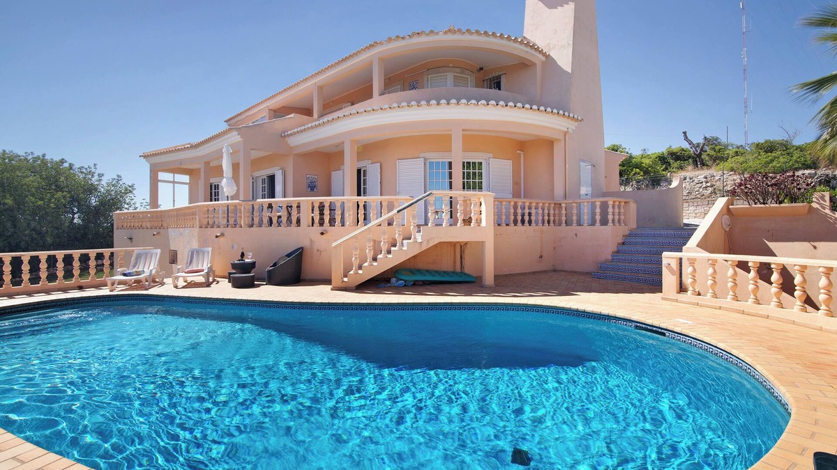 Alfeicao Villa | Country House 'Quinta Da Violeta' with Sea View, Wi-Fi and Air Conditioning