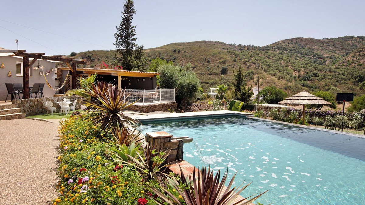 Fonte do Bispo Villa | Country House 'Quinta Do Silêncio T2' with Mountain View, Wi-Fi and Air Conditioning